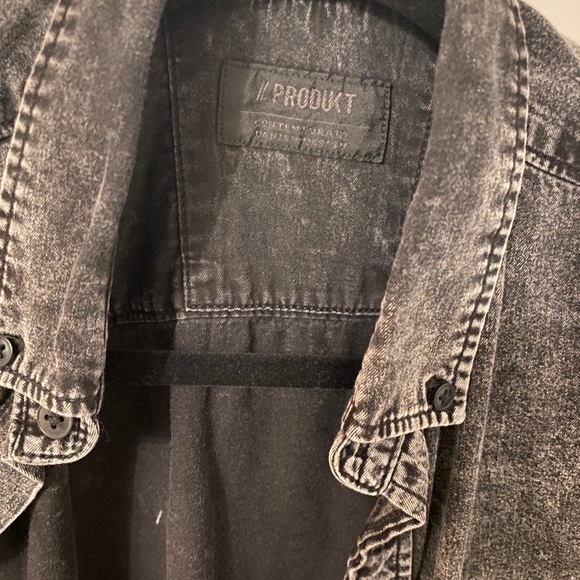 Small acid washed denim shirt size small (men’s) - Picture 3 of 3